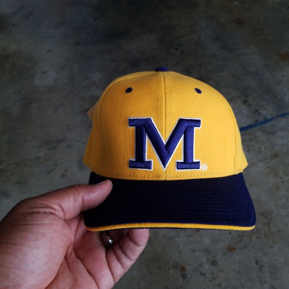 VINTAGE MICHIGAN Wolverines Dad Fitted Hat 7 1/2